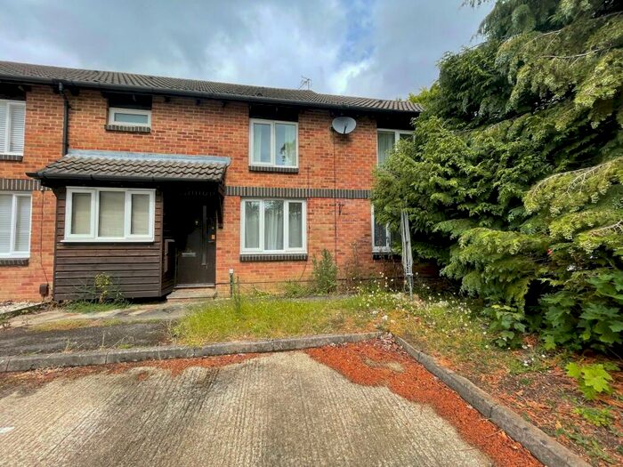 2 Bedroom Semi-Detached House To Rent In Ruskin Close, Basingstoke, RG21