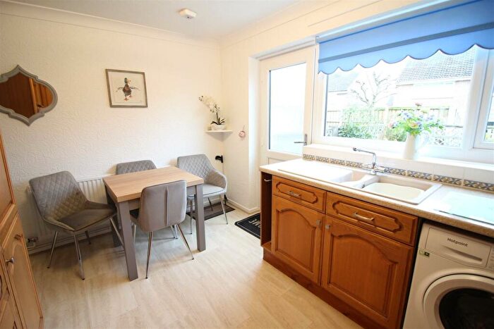 2 Bedroom Semi-Detached House For Sale In Invargarry Close, Garforth, Leeds, LS25