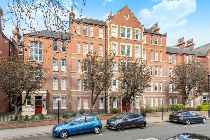2 Bedroom Flat To Rent In Cormont Road, London, SE5