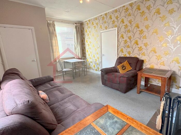 4 Bedroom End Of Terrace House To Rent In Asper Street, Netherfield, NG4