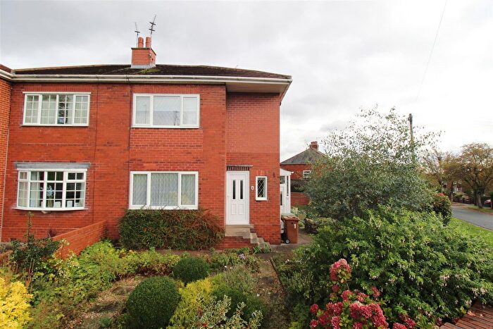 2 Bedroom Semi Detached House For Sale In Elmwood Grove, Horbury, Wakefield, WF4