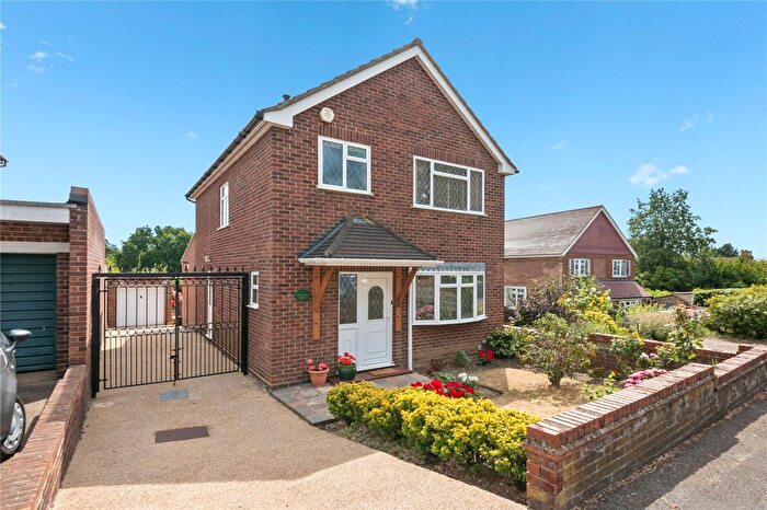 3 Bedroom Detached House For Sale In Church Hill, Harefield, Uxbridge, UB9
