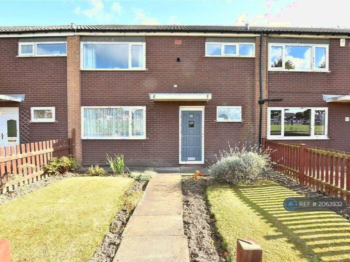 3 Bedroom Terraced House To Rent In Langbar View, Leeds, LS14