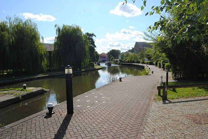 2 Bedroom Apartment To Rent In Glassmill House, Robertson Road, Berkhamsted, HP4