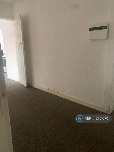 2 Bedroom Flat To Rent In Woodhouse Lane, Tamworth, B77