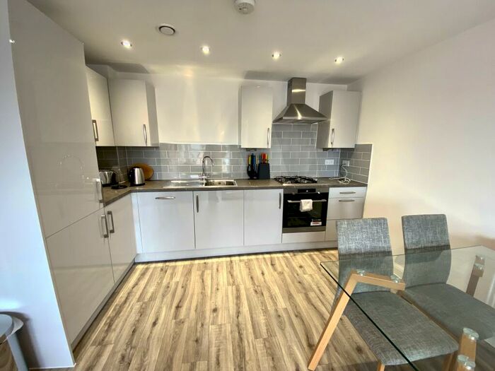 2 Bedroom Apartment To Rent In Belgrave Middleway, Birmingham, B5