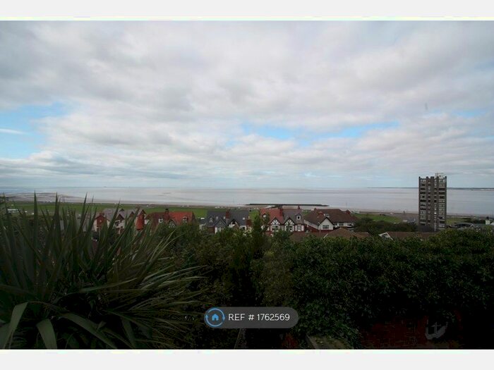 Studio To Rent In Drive, Wirral, CH45