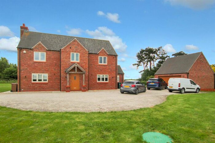 4 Bedroom Farm House To Rent In Netherseal, Swadlincote, Derbyshire, DE12