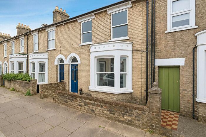 4 Bedroom Terraced House For Sale In Abbey Road, Cambridgeshire, CB5