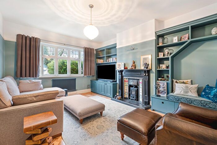 6 Bedroom Semi-detached House For Sale In Salisbury Road, Carshalton, SM5