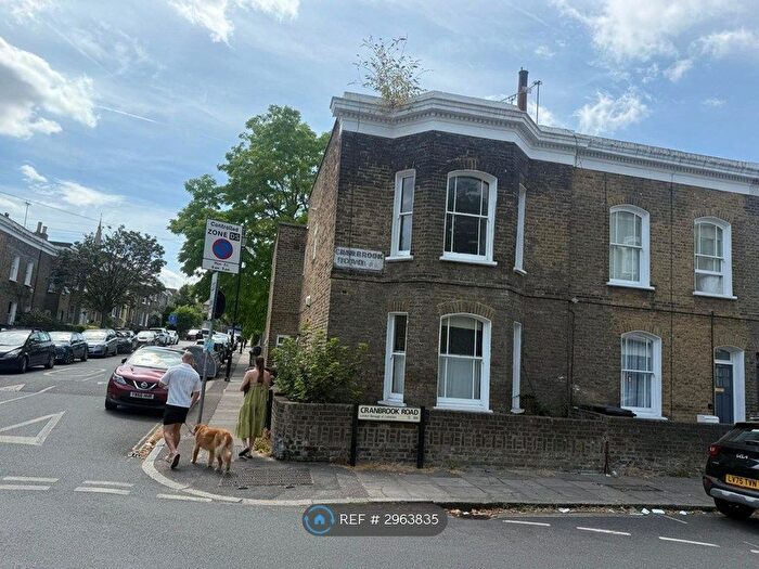 2 Bedroom Flat To Rent In Cranbrook Road, London, SE8