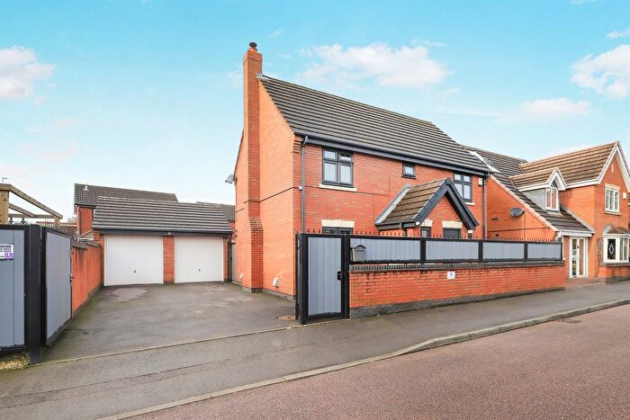 4 Bedroom Detached House For Sale In The Garlands, Wednesfield, Wolverhampton, WV11