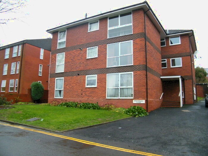 1 Bedroom Flat To Rent In Halesowen, West Midlands, B63