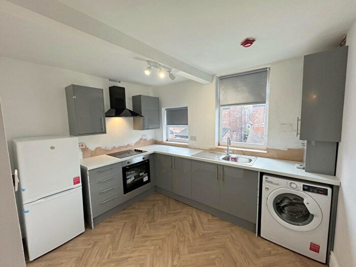 1 Bedroom Flat To Rent In Grosvenor Road, Manchester, M16