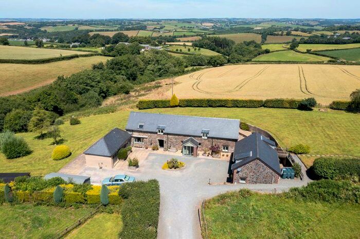 6 Bedroom Detached House For Sale In Lifton, Launceston, PL16