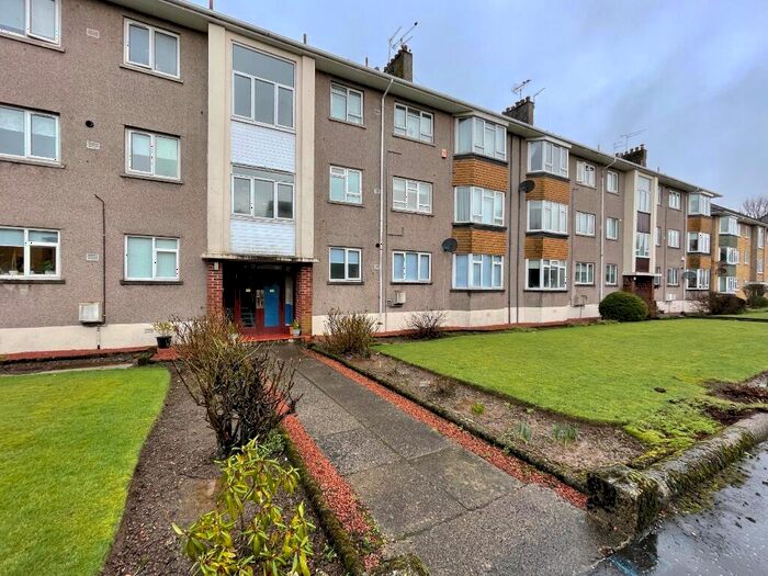 2 Bedroom Flat To Rent In Kings Drive, Newton Mearns, East Renfrewshire, G77