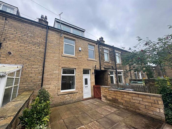 House To Rent In Holly Street, Bradford, BD6