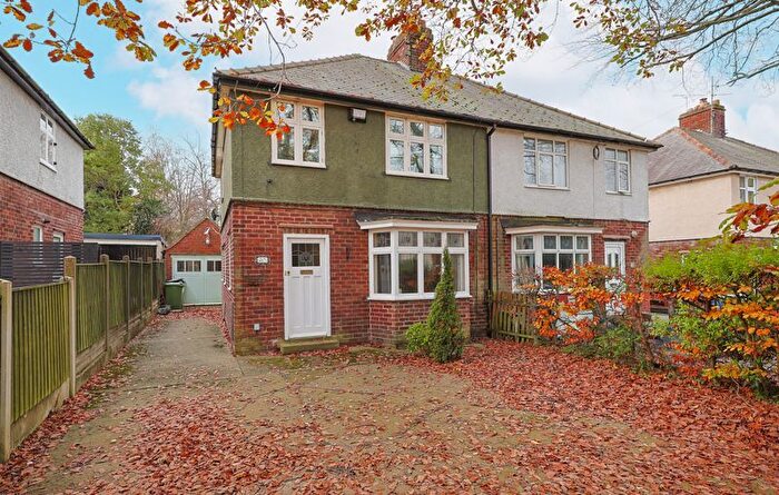 3 Bedroom Semi-Detached House For Sale In Mansfield Road, Hasland, Chesterfield, S41