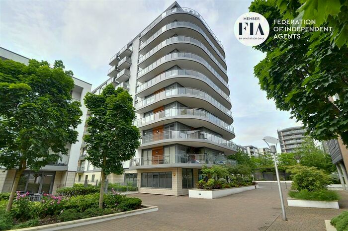 1 Bedroom Flat To Rent In Laval House, Great West Quarter, Brentford, TW8