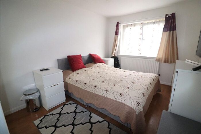 2 Bedroom Flat For Sale In Francis Court, Macarthur Close, Erith, DA8