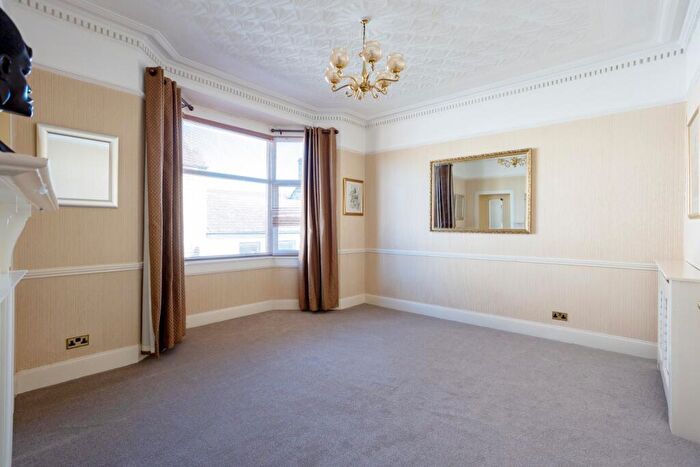 2 Bedroom Flat For Sale In Commercial Street, Kirkcaldy, KY1