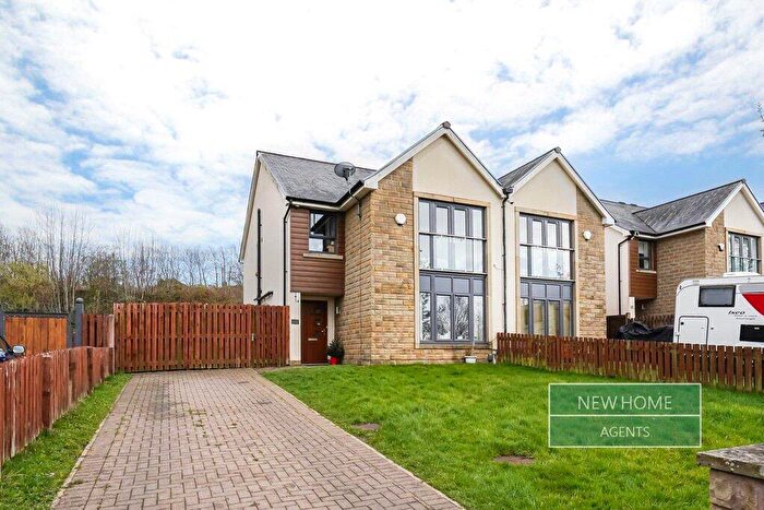 4 Bedroom Semi Detached House For Sale In Holden Road, Brierfield, Nelson, Lancashire, BB9
