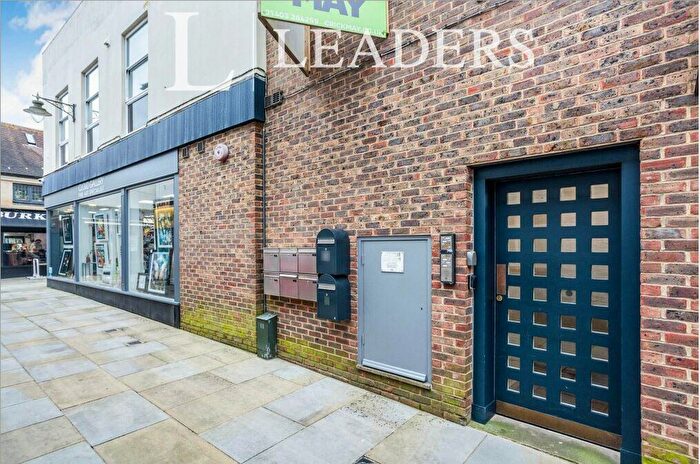 1 Bedroom Flat To Rent In Glynde Place, Horsham, RH12