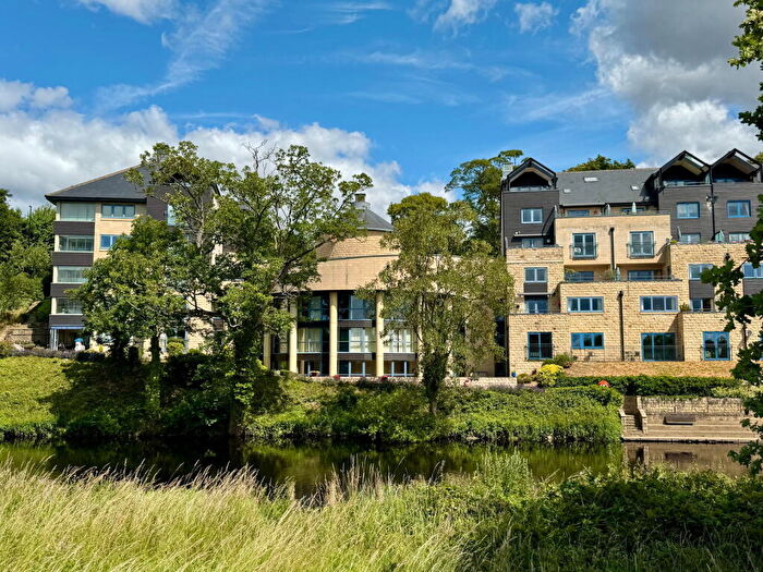 2 Bedroom Apartment For Sale In Wetherby ~ Riverside, West-Wing, Westgate, LS22