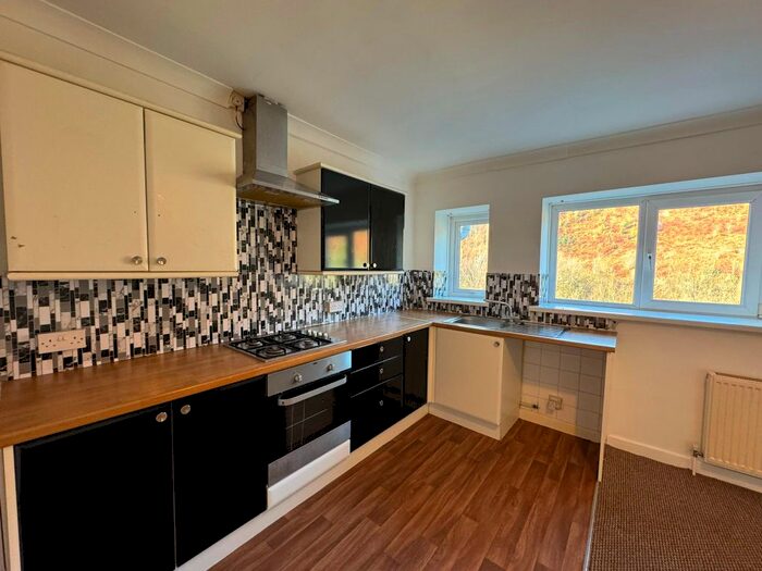 2 Bedroom Flat To Rent In A Oxford Street, Pontycymmer, Pontycymer