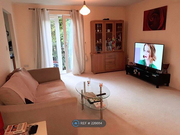 2 Bedroom Flat To Rent In William Street, Bedminster, Bristol, BS3