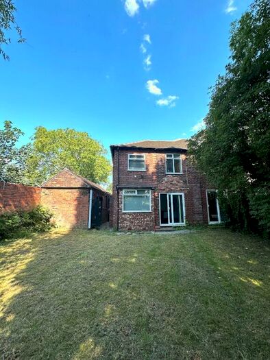 5 Bedroom Semi-Detached House To Rent In Birchfields Road, Fallowfield, Manchester, M14