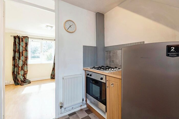 1 Bedroom End Of Terrace House For Sale In Kensington Gardens, Carlton, Nottingham, Nottinghamshire, NG4