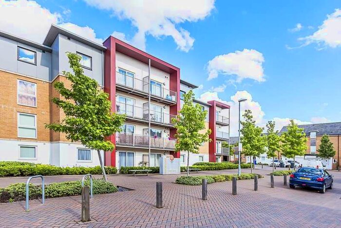 2 Bedroom Flat To Rent In Saxton Close, Grays, RM17