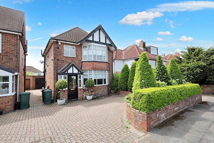 4 Bedroom Detached House For Sale In Hangleton Road, Hove, East Sussex, BN3