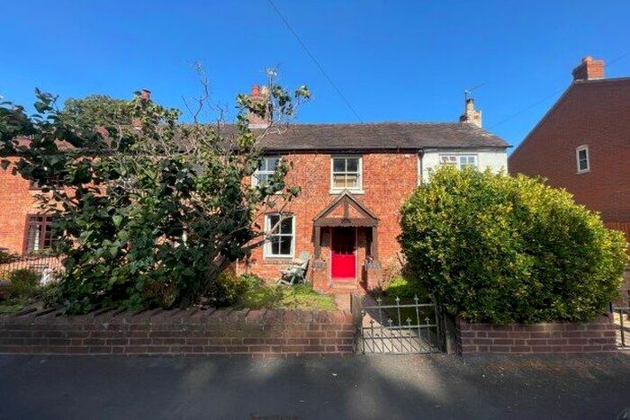 3 Bedroom Property To Rent In Swan Cottages, Lichfield, WS14