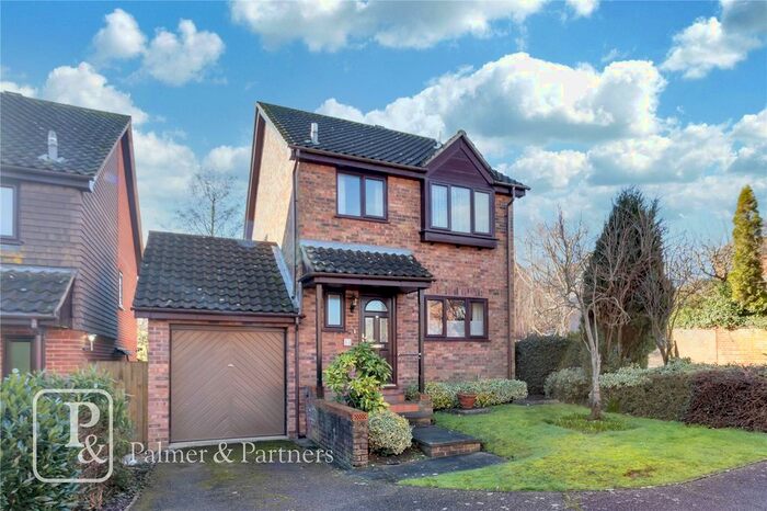 3 Bedroom Detached House For Sale In Sandpiper Close, Longridge Park, Colchester, Essex, CO4