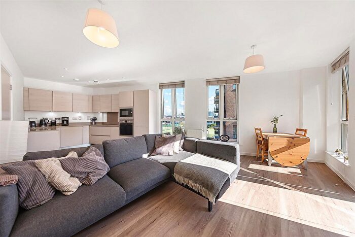 2 Bedroom Flat To Rent In Nellie Cressall Way, London, E3