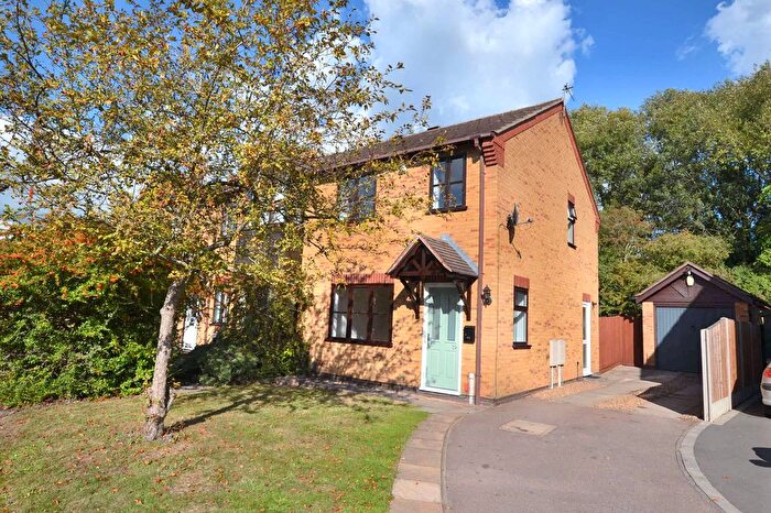 3 Bedroom Semi-detached House For Sale In Windsor Close, Mountsorrel, LE12
