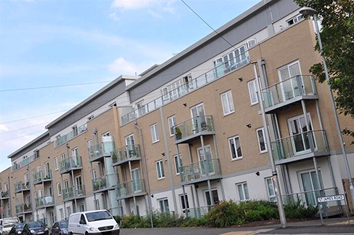 1 Bedroom Flat For Sale In St. James's Road, Brentwood, Essex, CM14