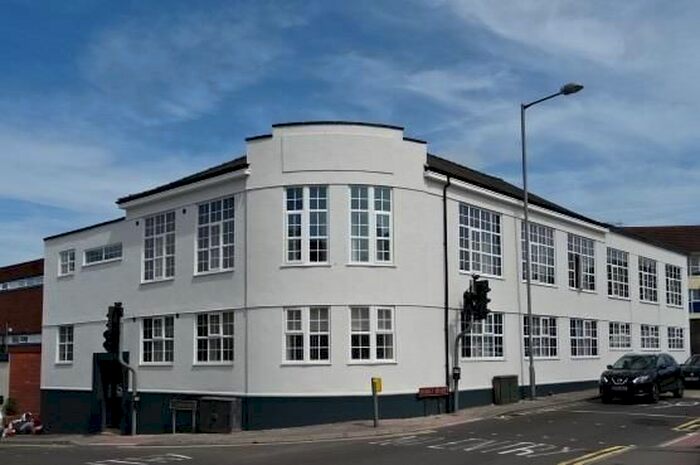 Studio To Rent In Caldmore Road, Walsall, WS1