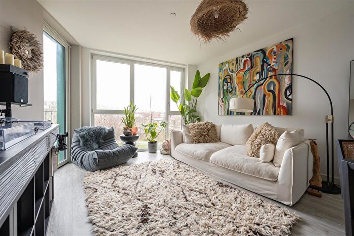 1 Bedroom Flat For Sale In Bundocks Walk, Fish Island, E3