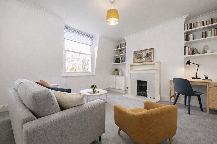 2 Bedroom Flat For Sale In Mark Mansions, Westville Road, London, W12