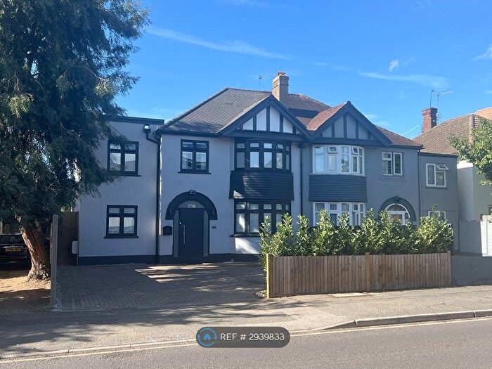 4 Bedroom Semi-Detached House To Rent In Hook Road, Surbiton, KT6