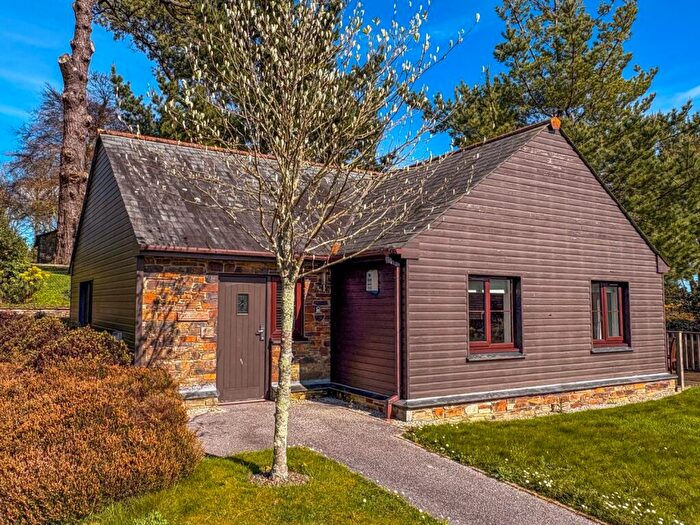 2 Bedroom Lodge For Sale In Trenython Manor, Tywardreath, Par, Cornwall, PL24