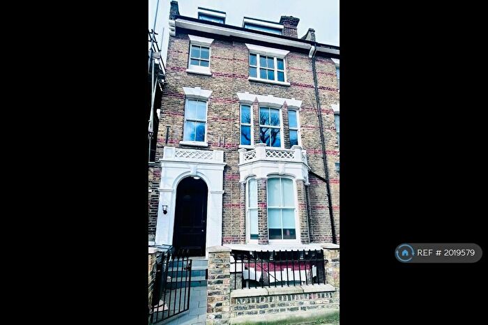 1 Bedroom Flat To Rent In Downs Park Road, Hackney, London, E5