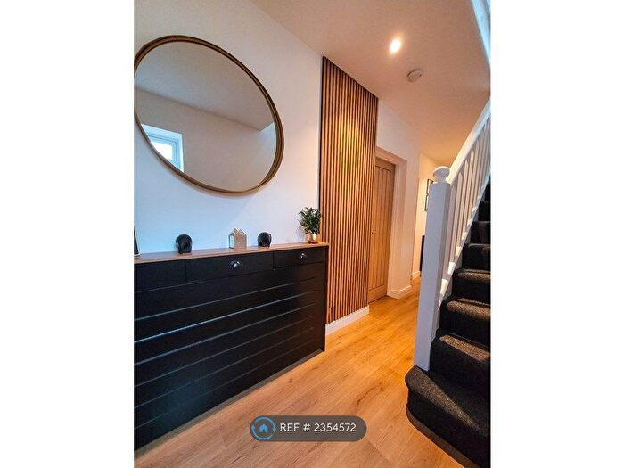 4 Bedroom Detached House To Rent In Wellesley Road, Ilford, IG1