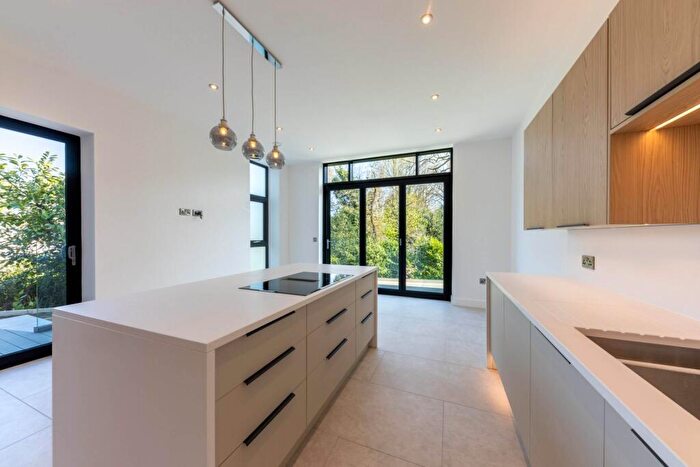 5 Bedroom Detached House For Sale In Compstall Road, Romiley, SK6