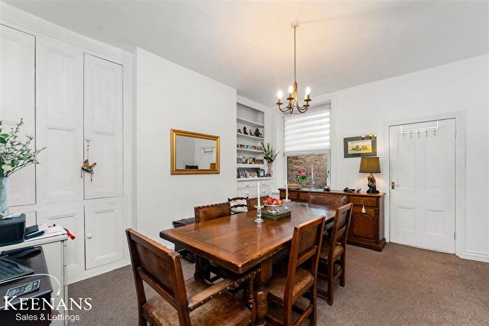 4 Bedroom Terraced House For Sale In Wellhouse Road, Barnoldswick, BB18