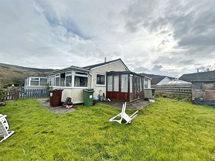 3 Bedroom Bungalow For Sale In Glan Y Mor, Fairbourne, Gwynedd, LL38