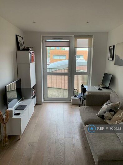 1 Bedroom Flat To Rent In Maltby House, London, SE3